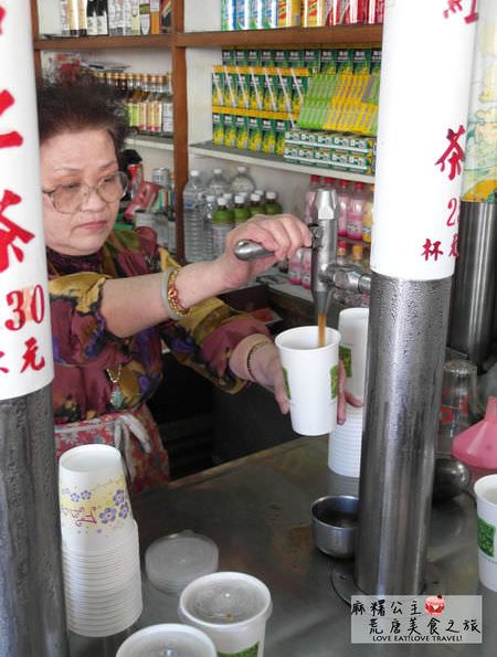 花蓮市美食 ▌「古早味鋼管紅茶」：在地人的鋼管紅茶(跟廟口紅茶差在哪呢？)